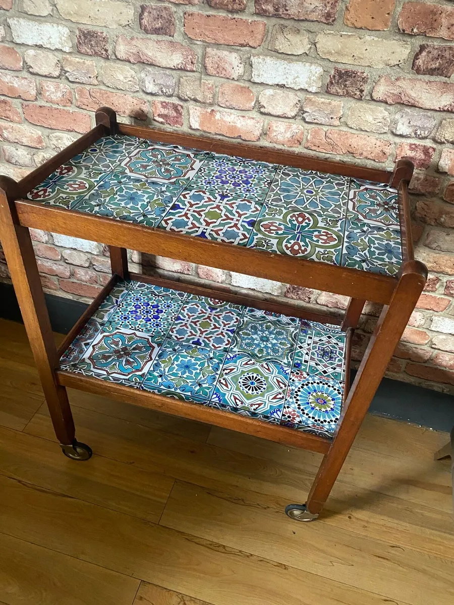 Serving trolley - Image 1