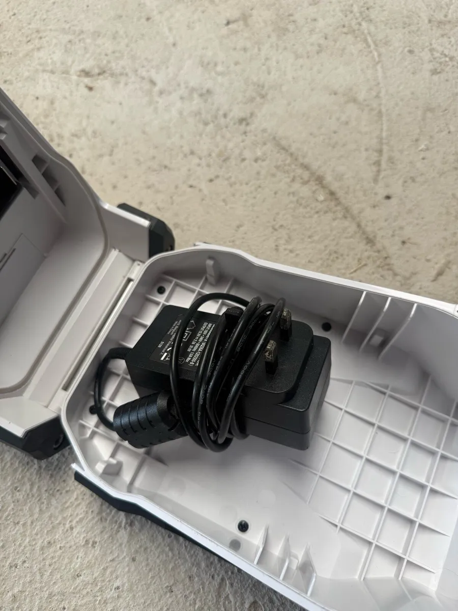 Makita Bluetooth Site Radio - Image 3