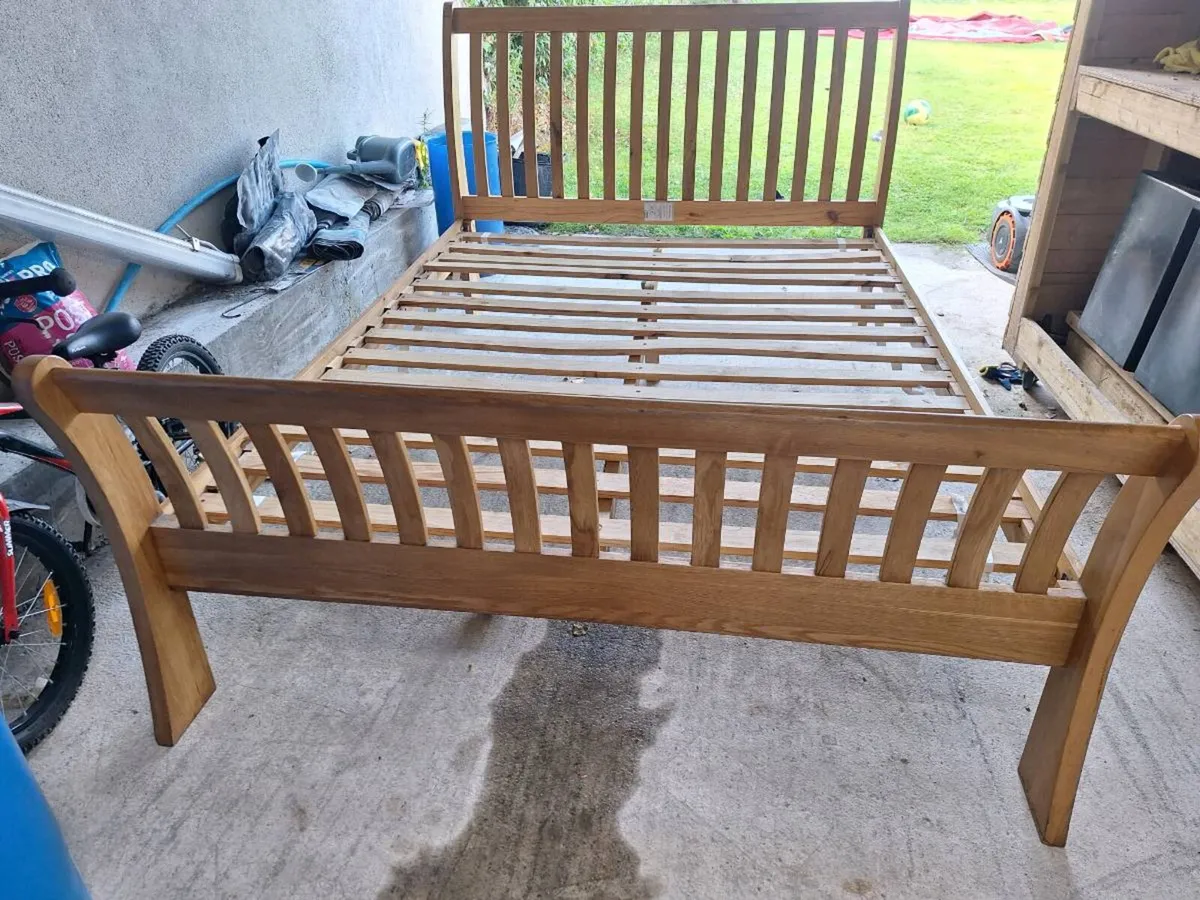 King size bed - Image 3