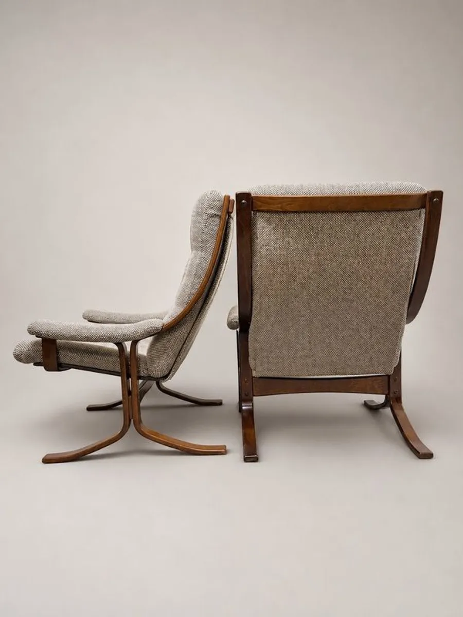 Stunning Pair of Mid-Century Modern "Partner" Armchairs attributed to John Hjortdal - Image 3