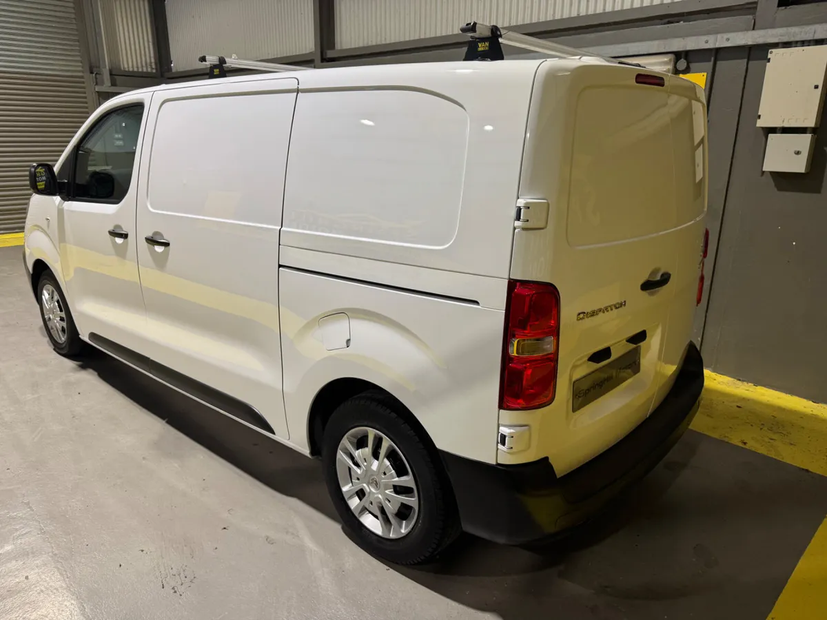 2022 Citroen Dispatch  MWB 1.5 HDI 3 Seater NO VAT - Image 3