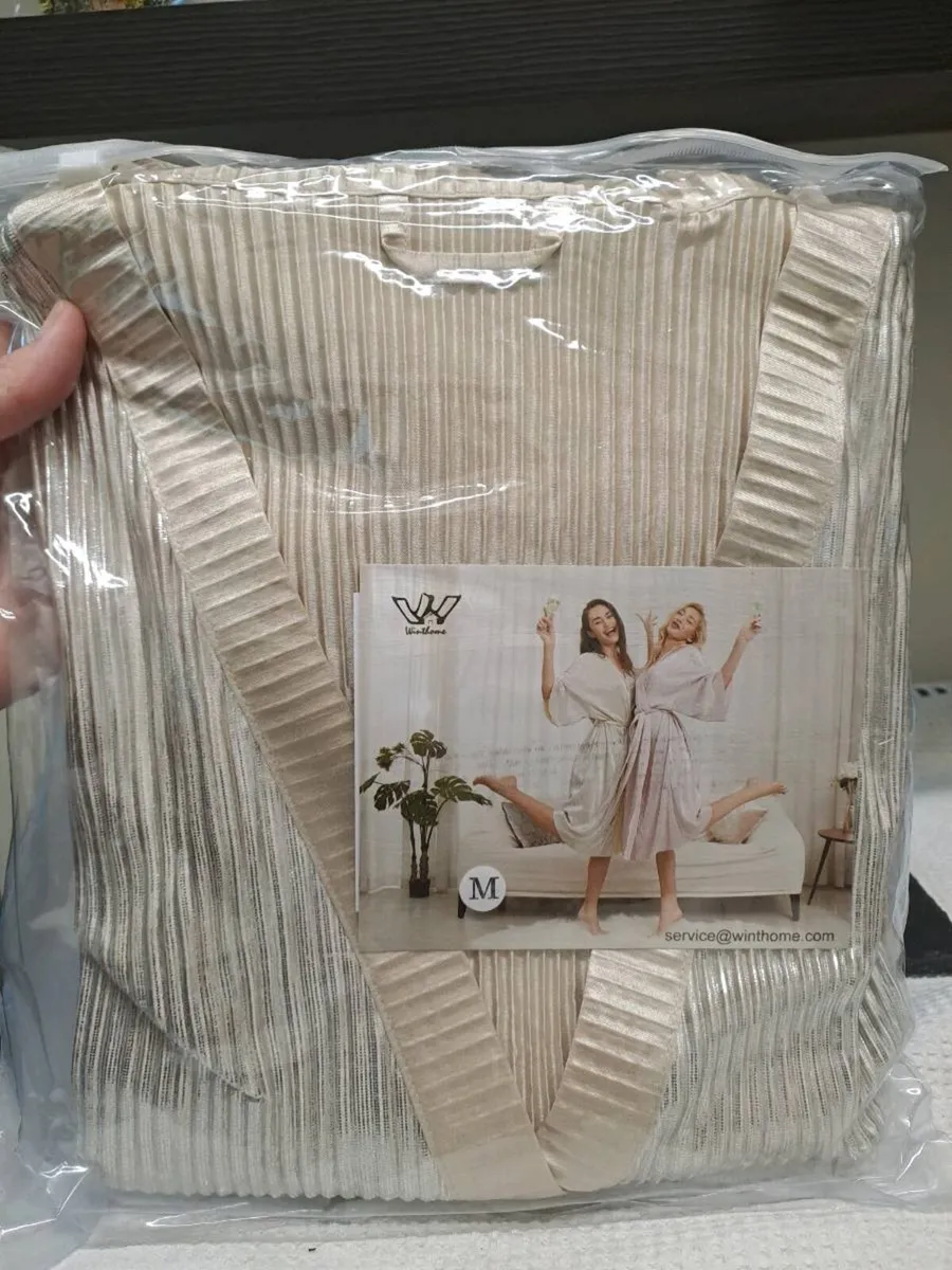 Winthome Pleated Satin Dressing Gown Robe UK 16 - Image 1