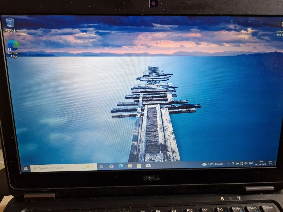 Dell Latitude E7250 Ultrabook, 8GB Ram, 238GB SSD - Image 3