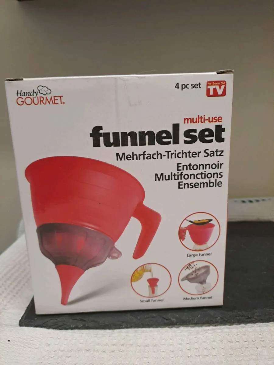 Handy Gourmet 4-Piece Multi-Use Funnel Set - Image 1