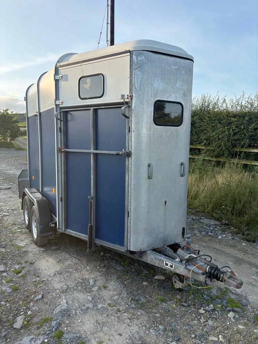 Ifor Williams Hb 505 horse box - Image 1