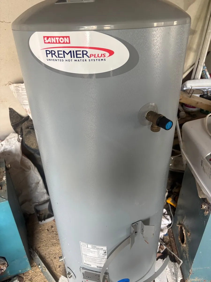 Stainless steel hot water cylinder - Image 1