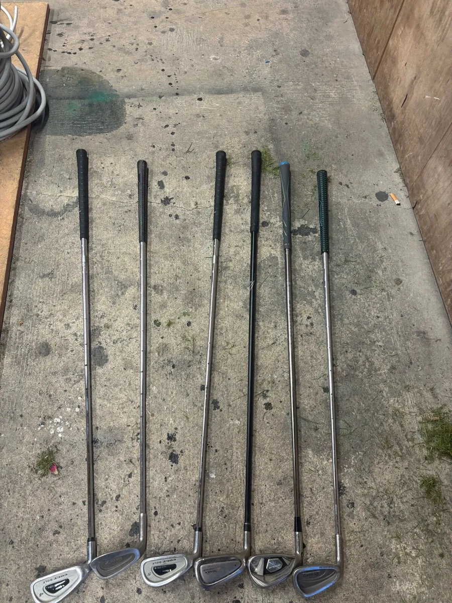 Left handed golf irons - Image 1