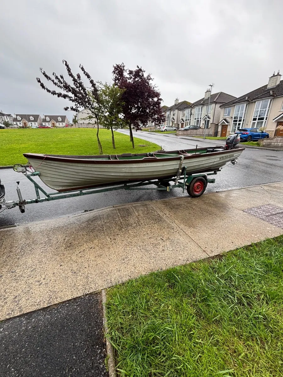 Lake Boat - Image 2