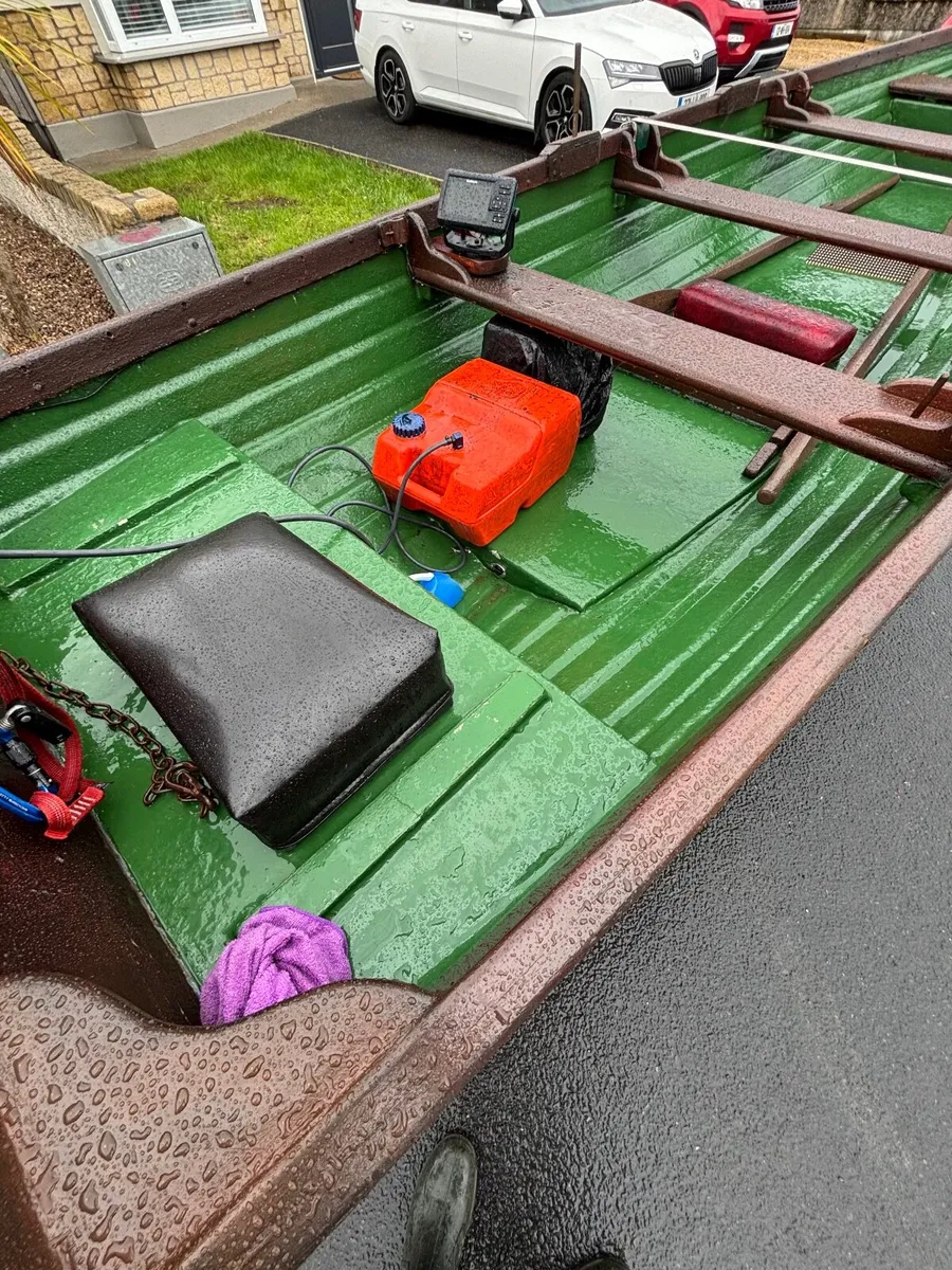 Lake Boat - Image 3