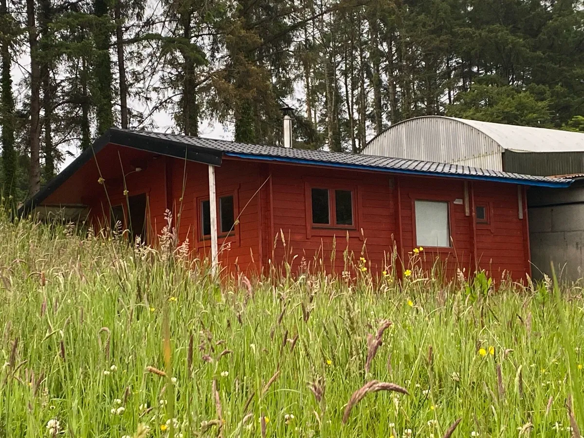 Log Cabin & Chalet both 1bed 1 bath V94 PX98 - Image 1