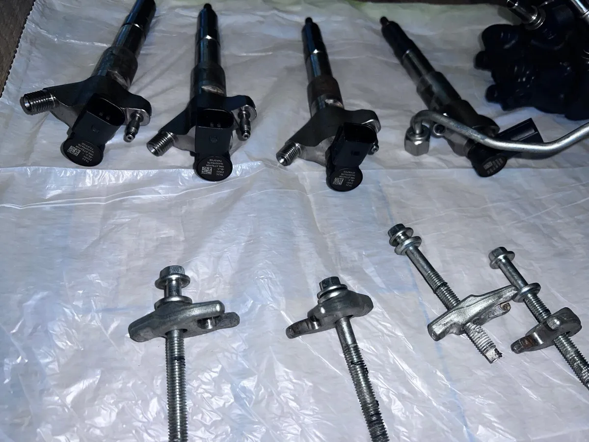 Renault Master Diesel injectors - Image 2