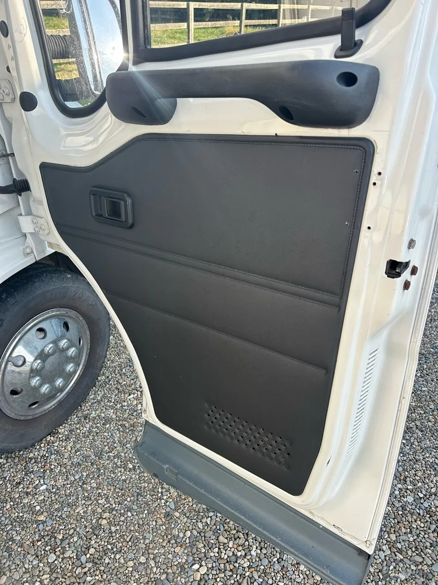 Camper - Image 4