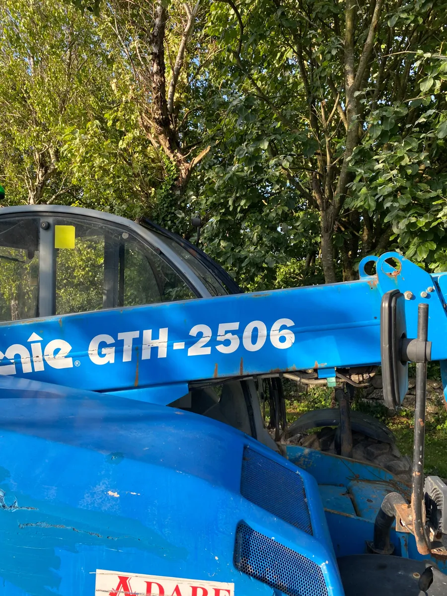 Genie 6 metre telehandler - Image 2