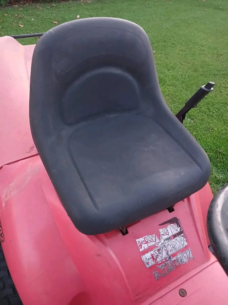 Ride on mowers Breaking 4 Parts - Image 3