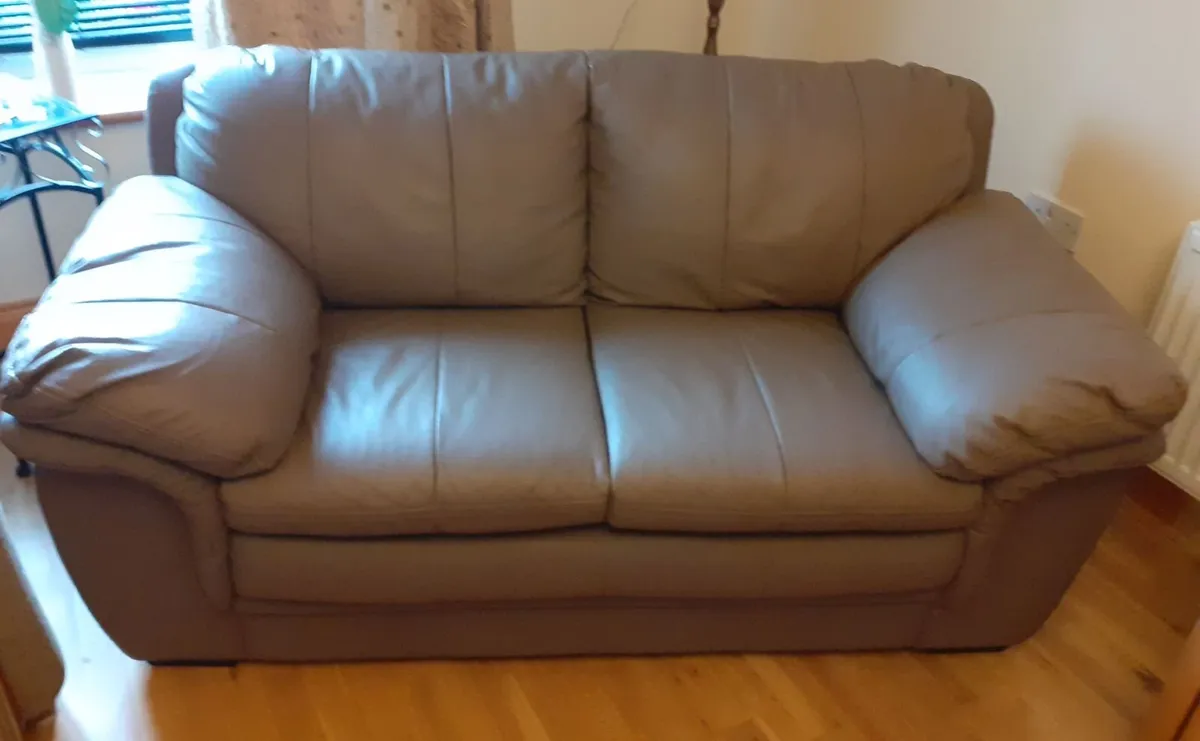 Castlemaine - 2 Seater leather Sofa Couch - Image 1