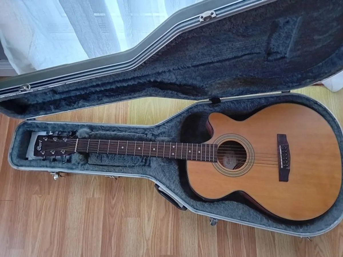 Cort semi-acoustic guitar - Image 4