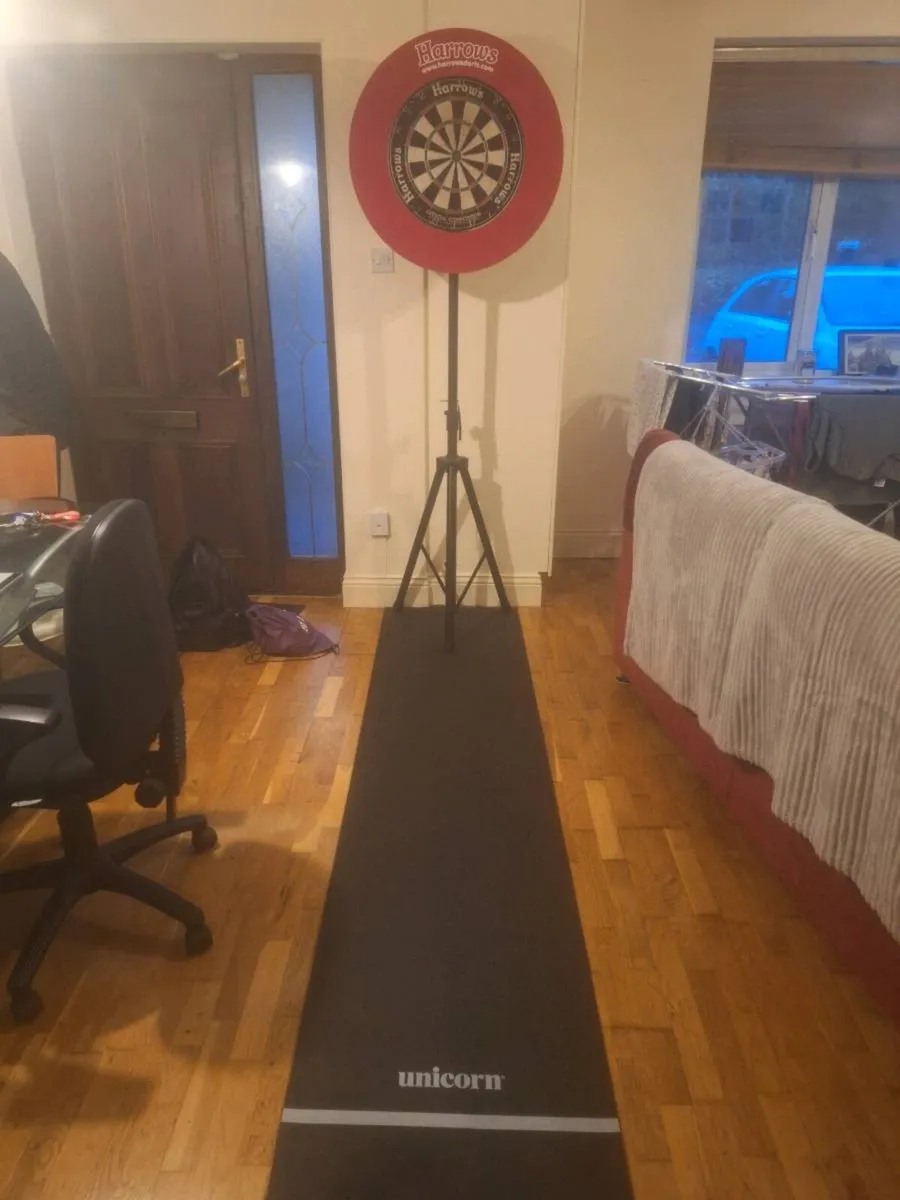 Darts set up - Image 1