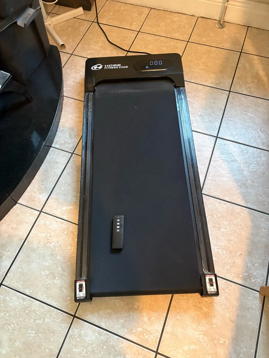 WALK PAD, TREADMILL WITH REMOTE CONTROL, LIKE NEW! - Image 1