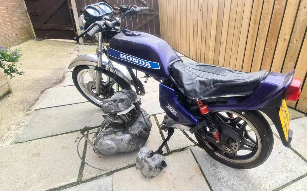 🔥1978 Honda cb250n🔥 - Image 1