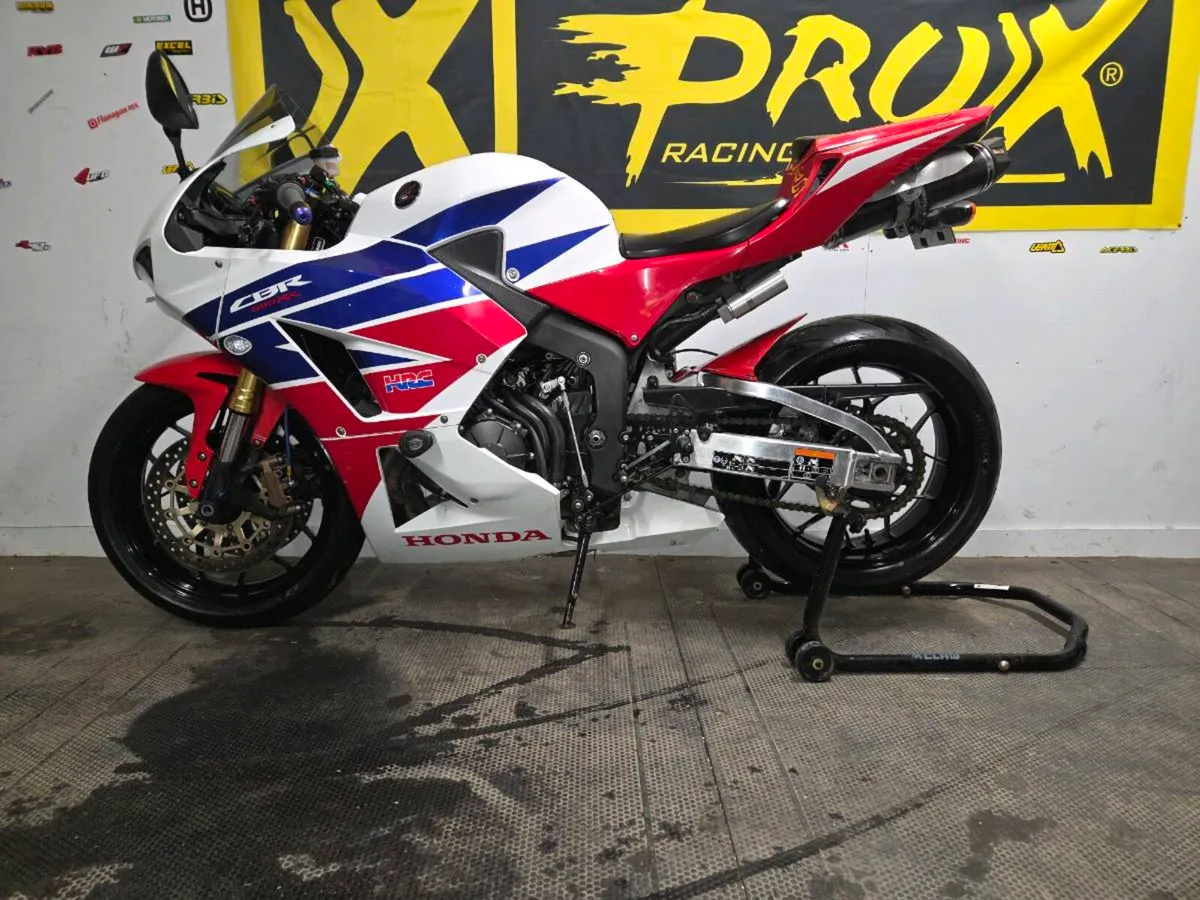 2015 cbr600rr - Image 1