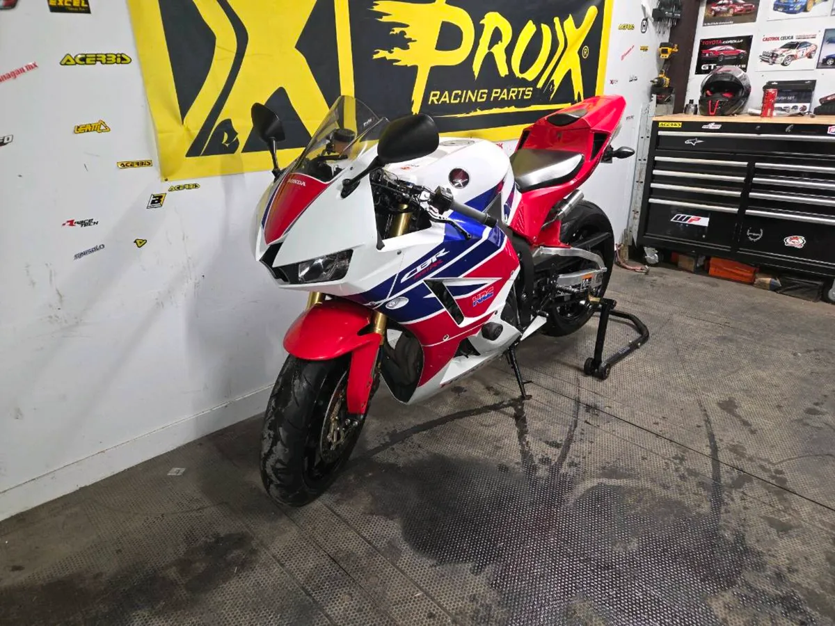 2015 cbr600rr - Image 3