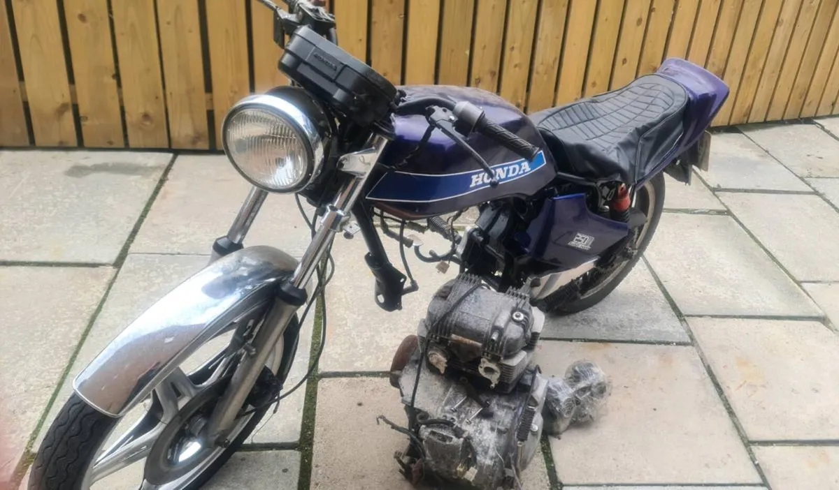 🔥1978 Honda cb250n🔥 - Image 4