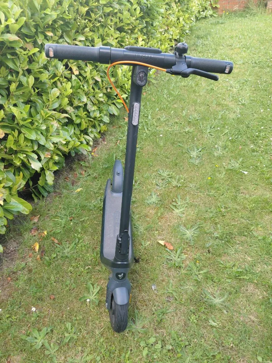 Electric scooter - Image 2