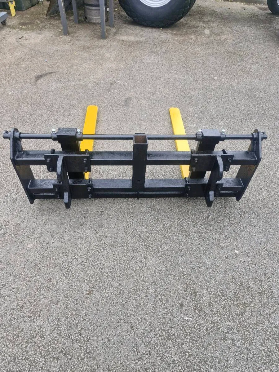 5 foot Pallet forks - Image 4