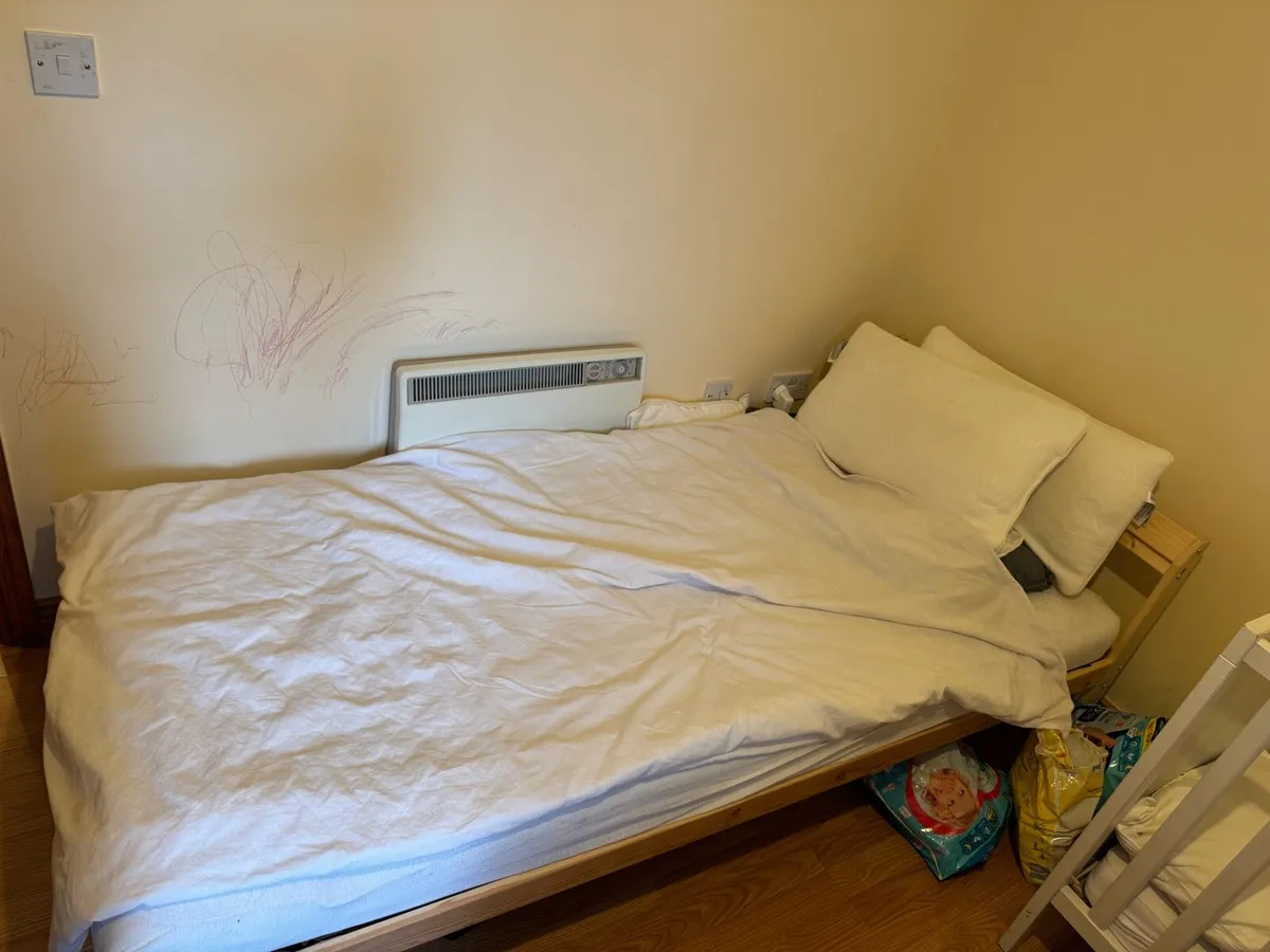 Single bed Frame with Mattress and Pillows - Image 2