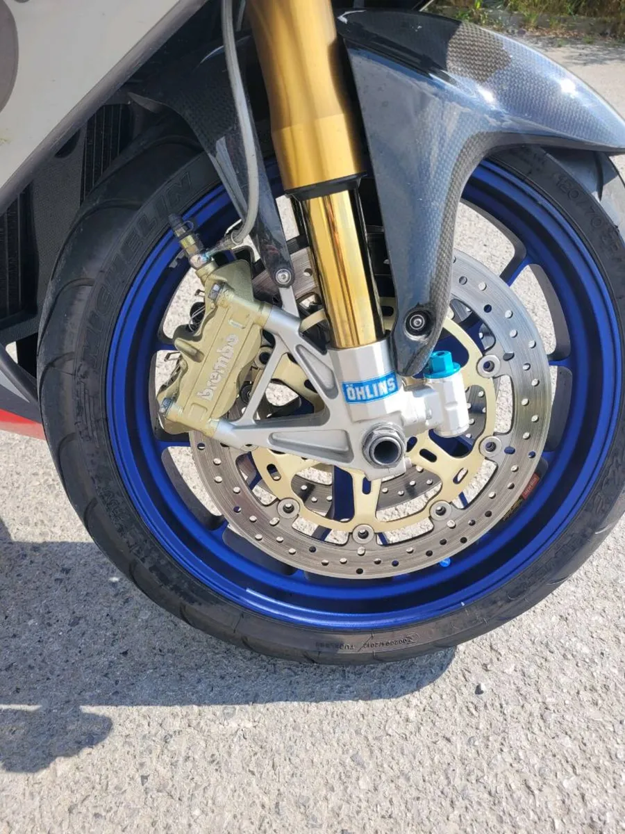 Aprilia rsv 1000 factory r - Image 4
