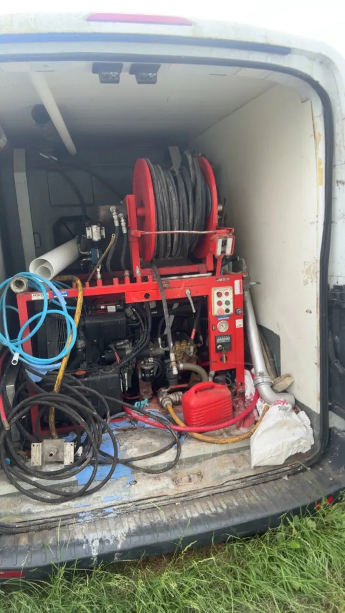 1200 litre Drainage/power washing machine - Image 1