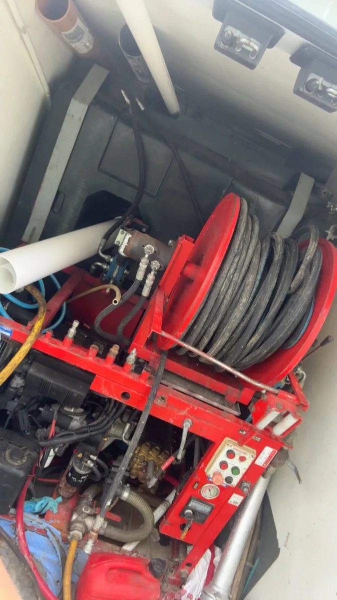 1200 litre Drainage/power washing machine - Image 4