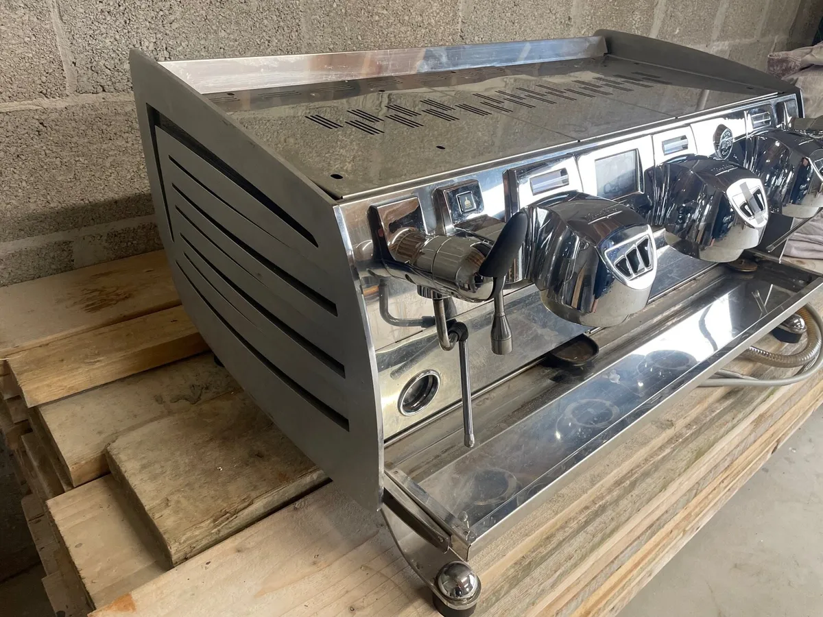 Coffee Machine - Image 4