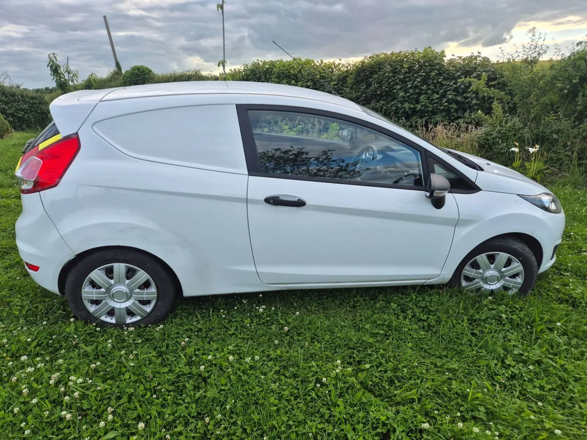 Ford Fiesta 2017 - Image 1