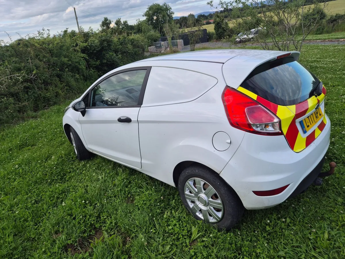 Ford Fiesta 2017 - Image 4