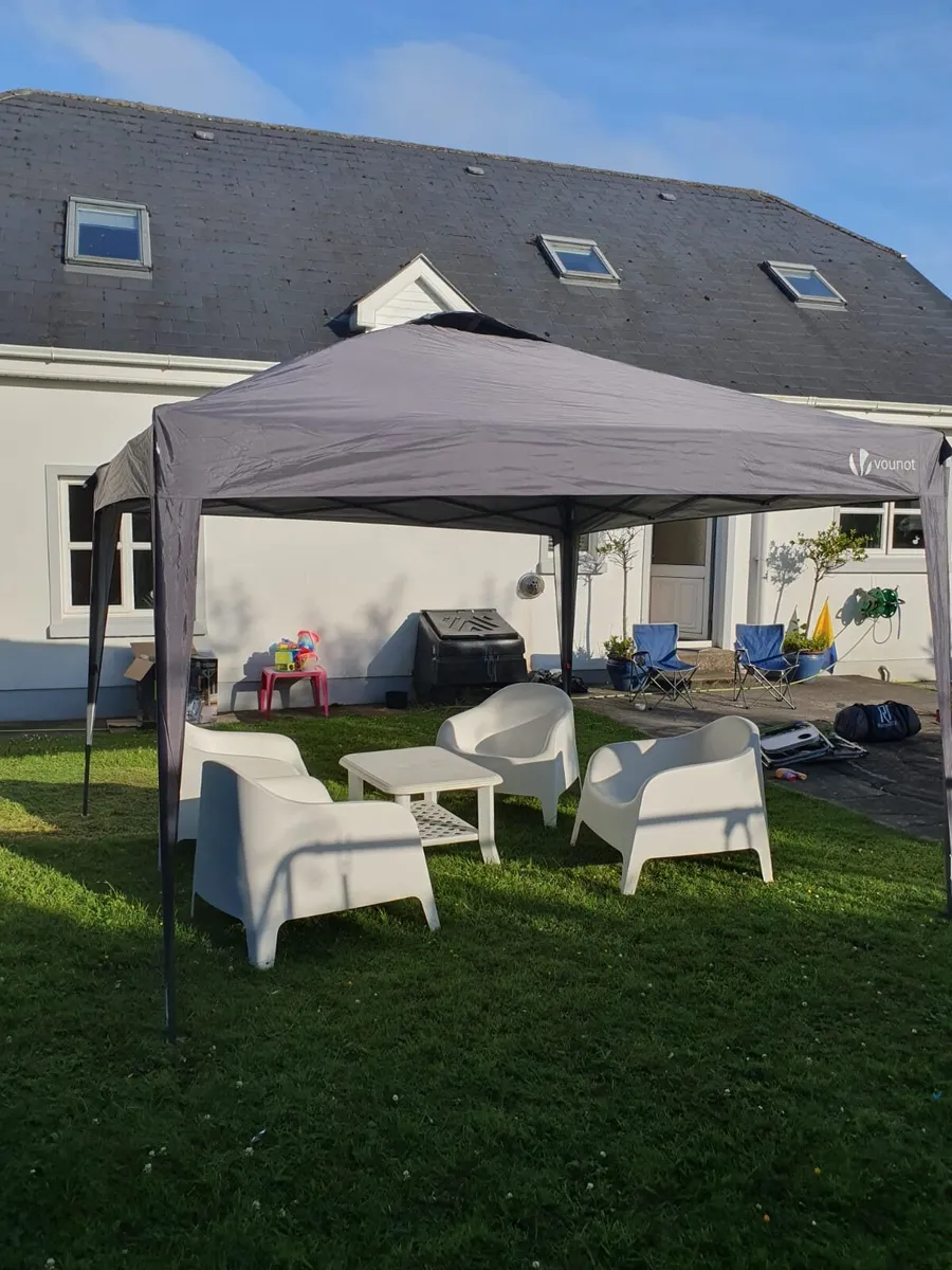 VOUNOT Gazebo - Image 1