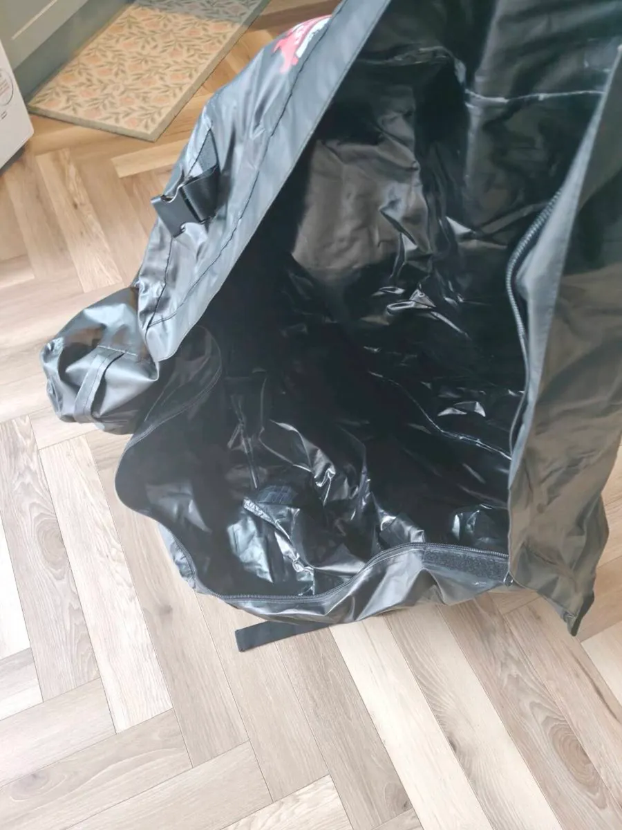 Car/van roof bag - Image 1