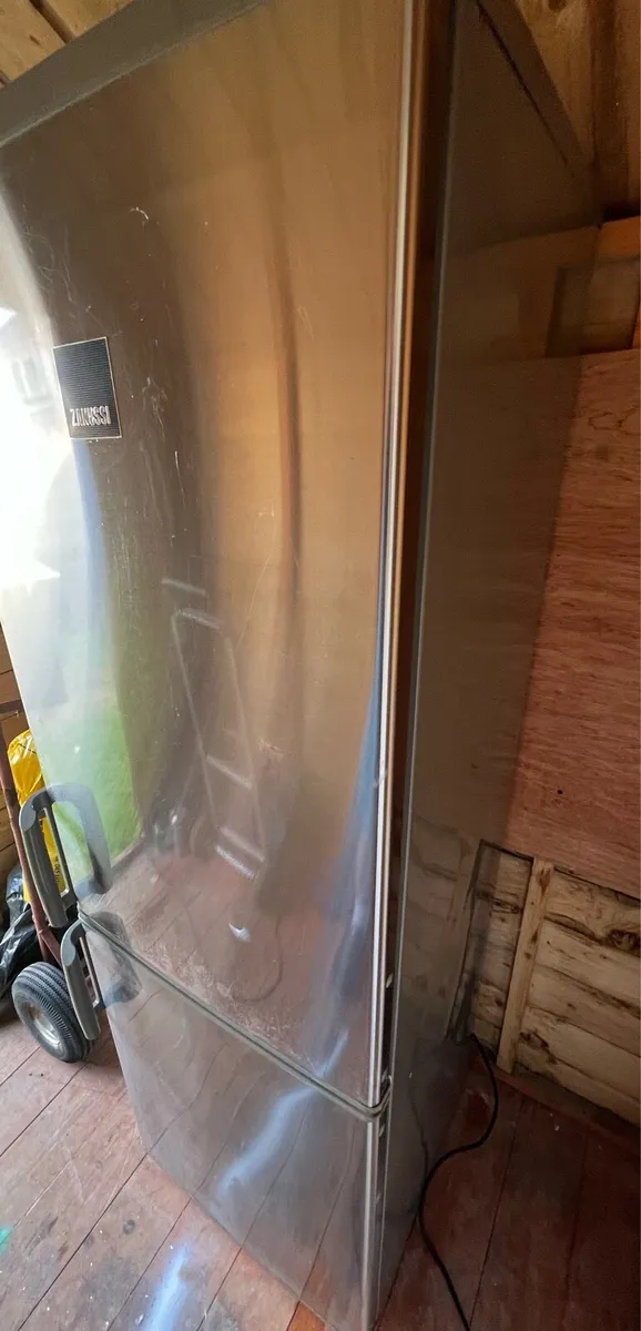 Fridge freezer - Image 2