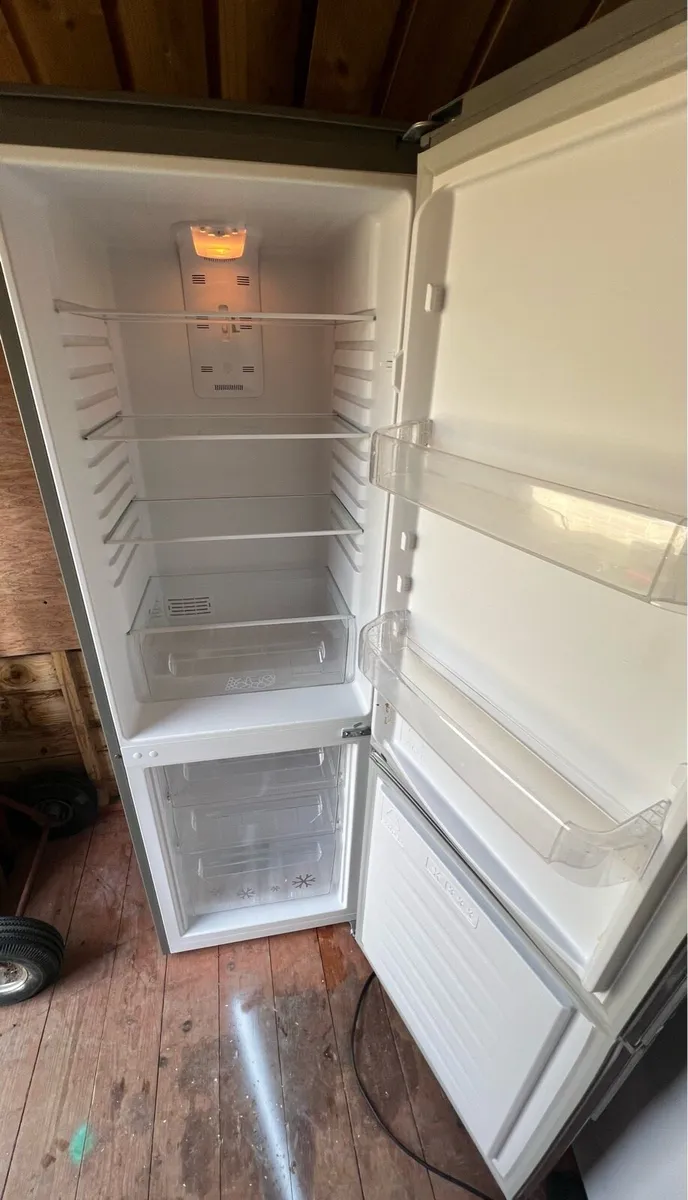 Fridge freezer - Image 4