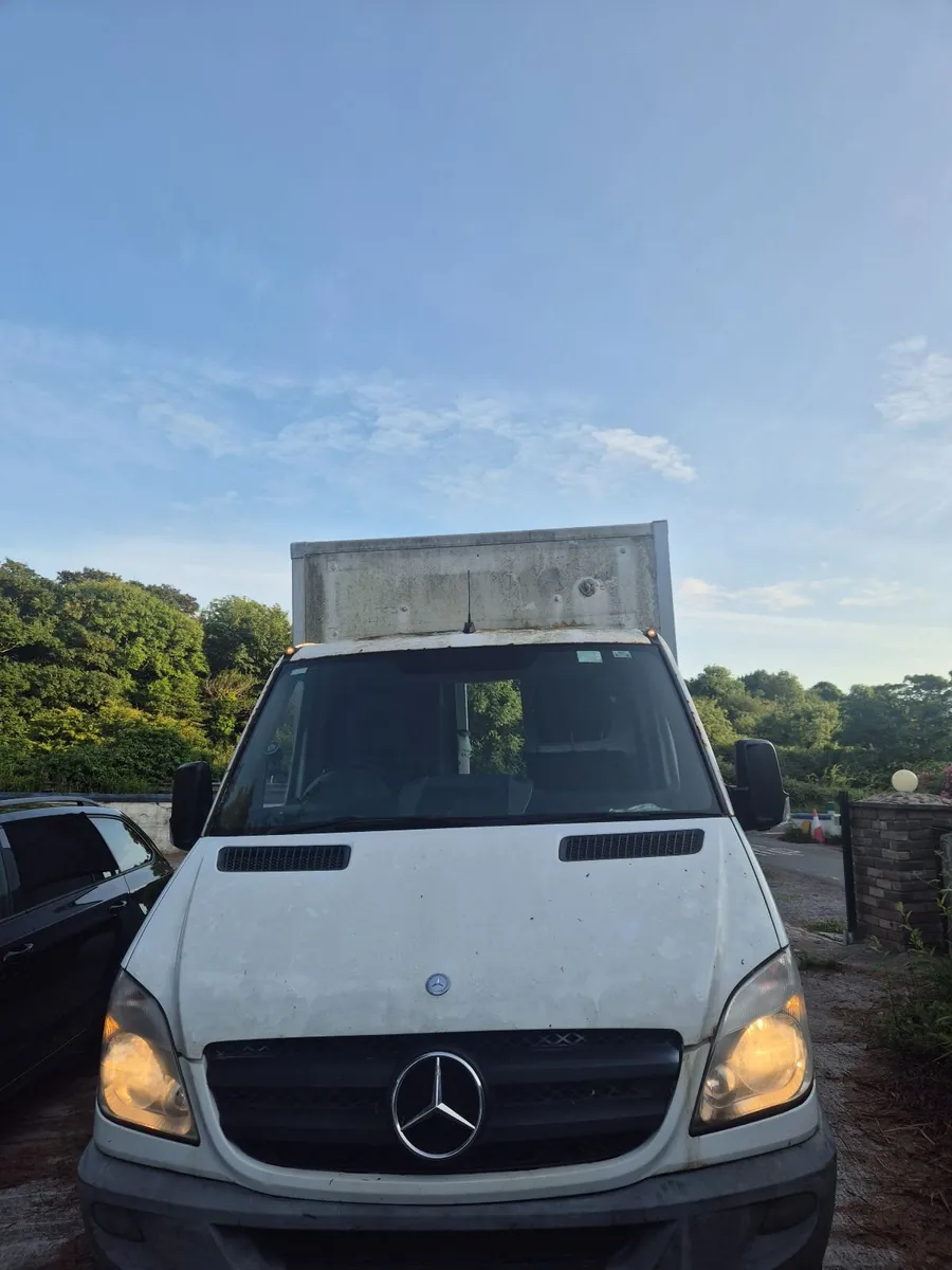 Camper - Image 1