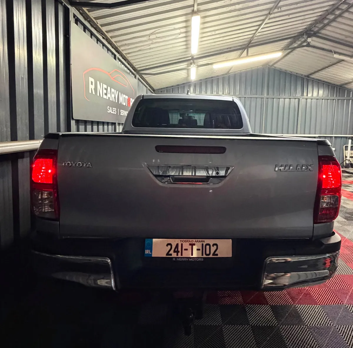 2024 Toyota Hilux 2.8 Manual 5 Seat N1 - Image 2