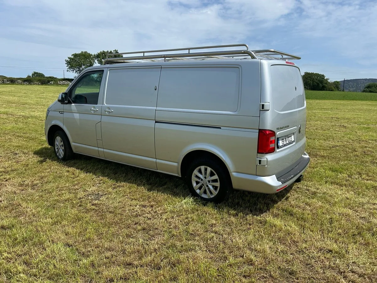 Volkswagen Transporter - Image 4