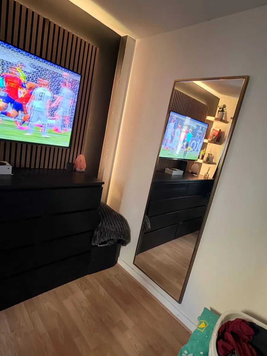 brass mirror with led strip lighting + drawers - Image 4