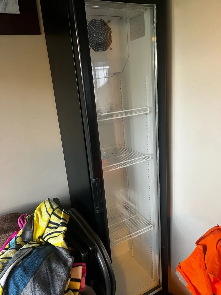 Drinks fridge - Image 3