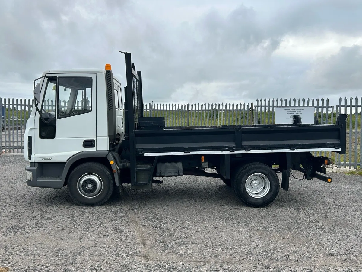 Iveco 7.5ton tipper only 85,000kms - Image 2