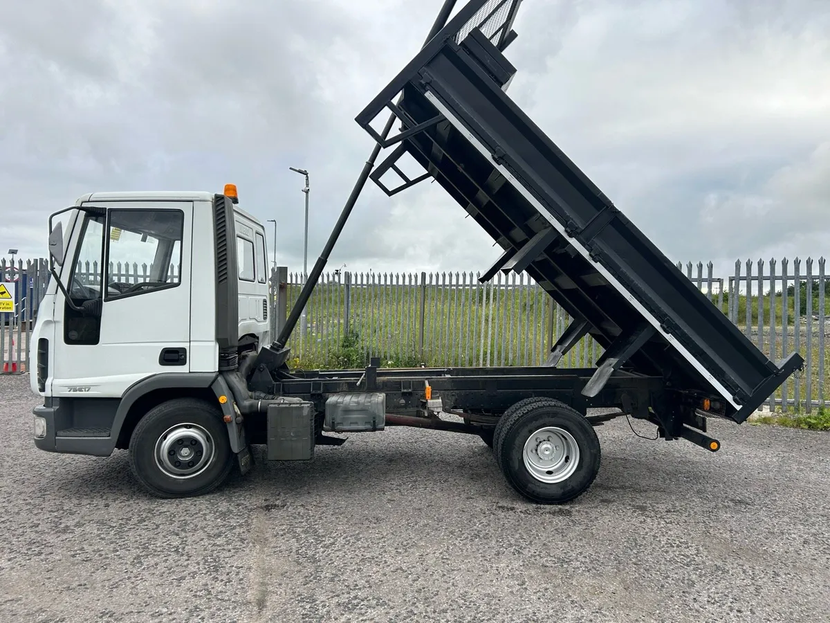 Iveco 7.5ton tipper only 85,000kms - Image 4