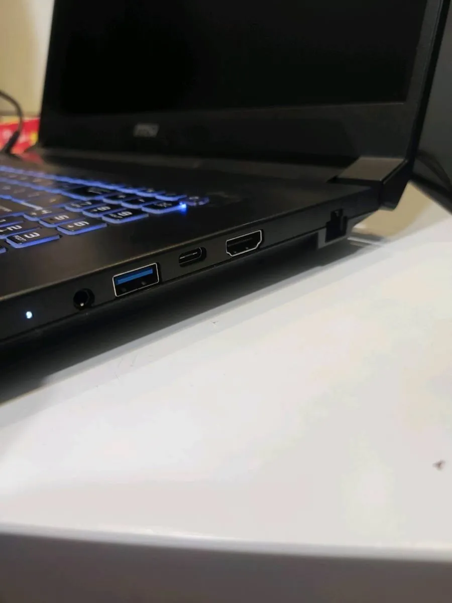 RTX 5070, i7-14650HX, 240Hz 1440p
MSI Katana 17 HX - Image 3