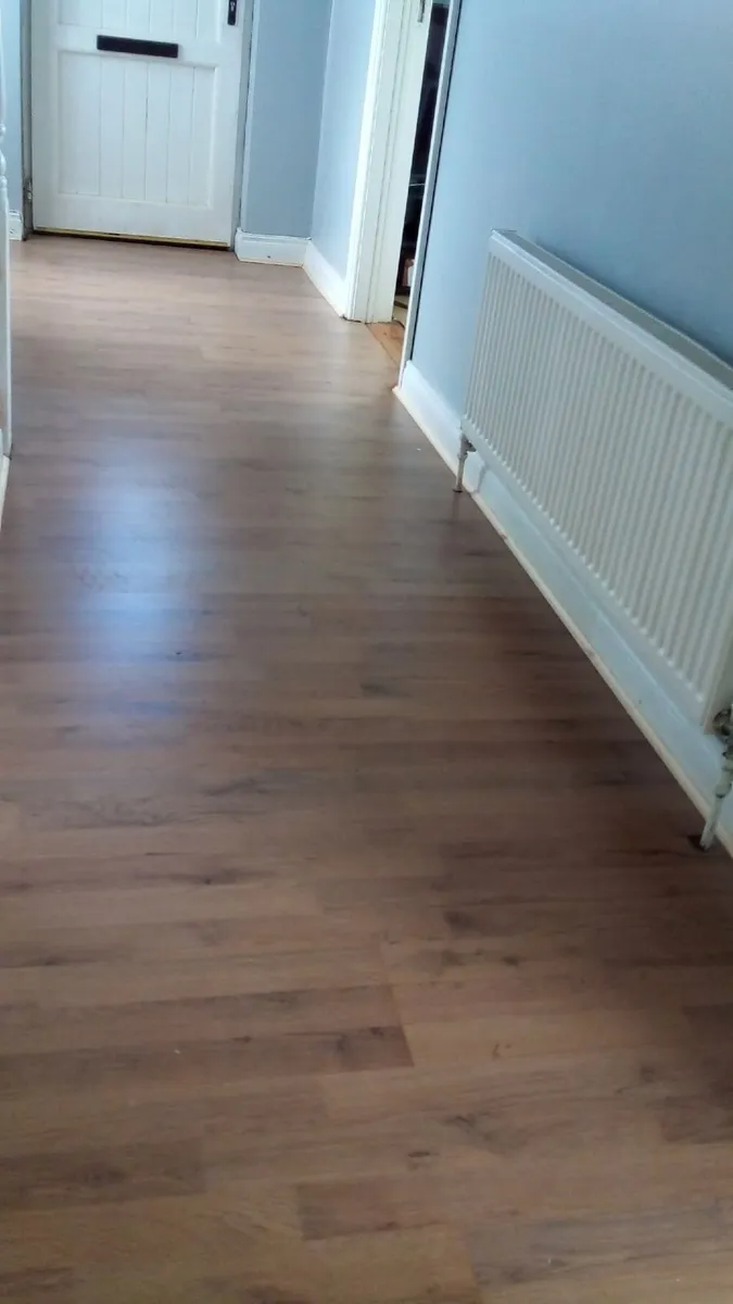 Timber and laminated floor fitter carpenter - Image 3