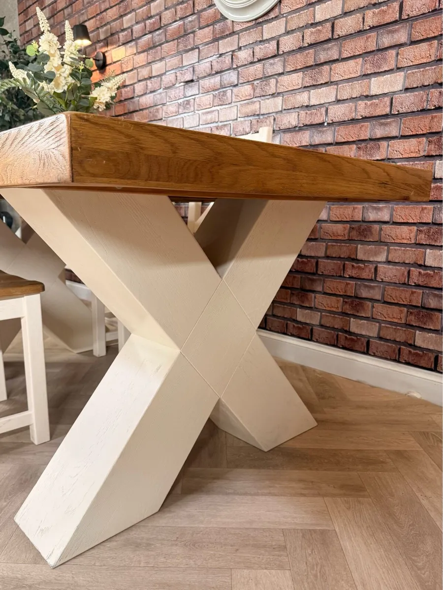 Danube oak kitchen table & 6 chairs *New condition - Image 3