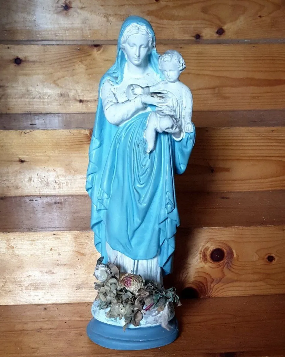 Large 32" Vintage Madonna & Child Chalkware Statue - Image 2